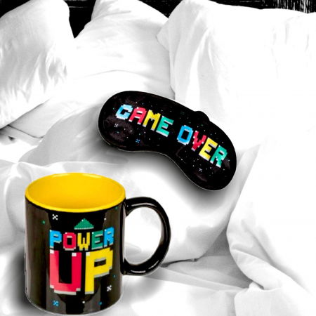 Cadouri pentru iubit - Set Cana Gamer si masca de dormit