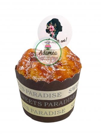 Topper mini  de tort cu element special din carton sub forma de cerc cu chip de femeie cu flori si la multi ani