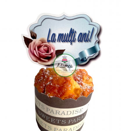 Topper de tort  personalizat cu element special din carton sub forma de placheta bleu deschis cu La multi ani si trandafir