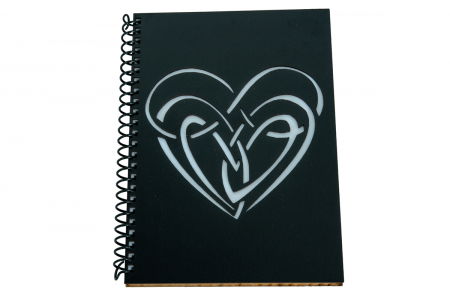 Agenda personalizata din lemn cu inima infinita , A5