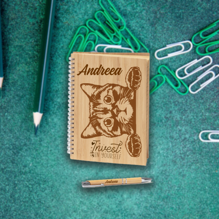 Agenda personalizata din lemn cu pix Invest in yourself