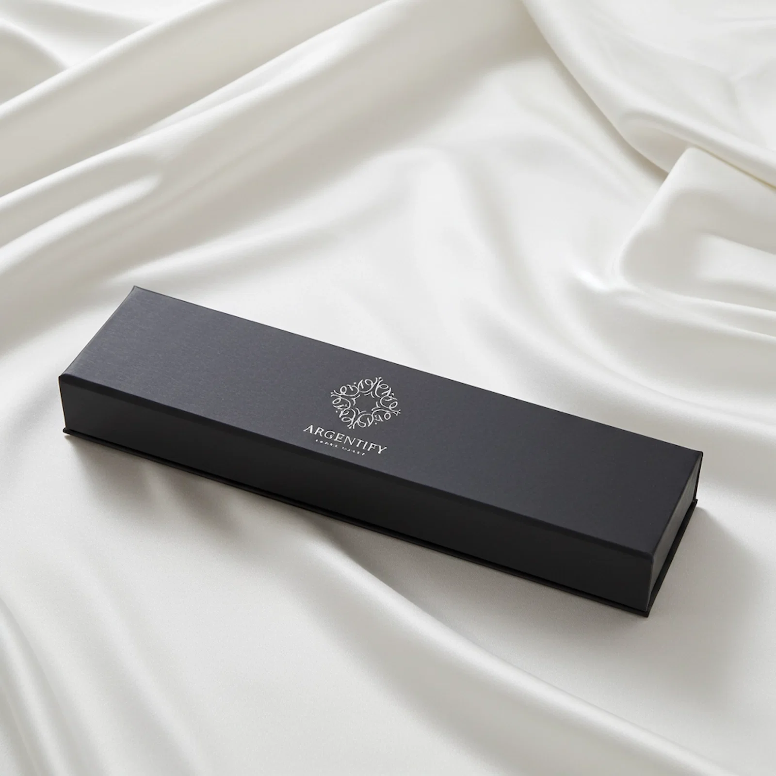 Colier Arborele Vietii cu margele din seminte și cristale de sticla [2]