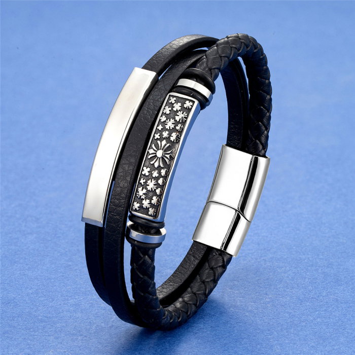 Bratara neagra din piele naturala cu simboluri malteze si inchizatoare din inox [2]