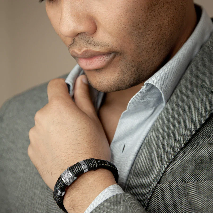 Bratara piele neagra cu detalii din inox – Design masculin si elegant [3]