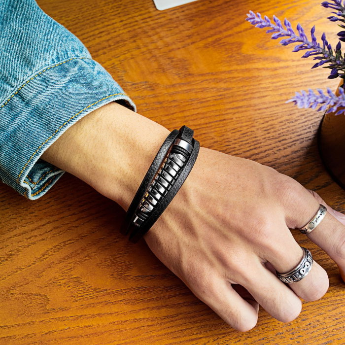 Bratara piele neagra cu spirala si inchizatoare din inox [3]