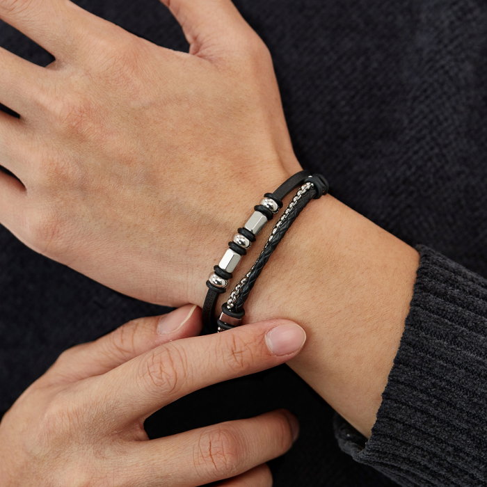 Bratara piele neagra cu lant inox si elemente metalice – Stil modern masculin [8]