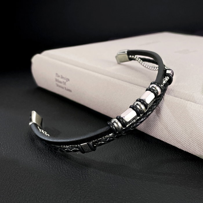 Bratara piele neagra cu lant inox si elemente metalice – Stil modern masculin [13]