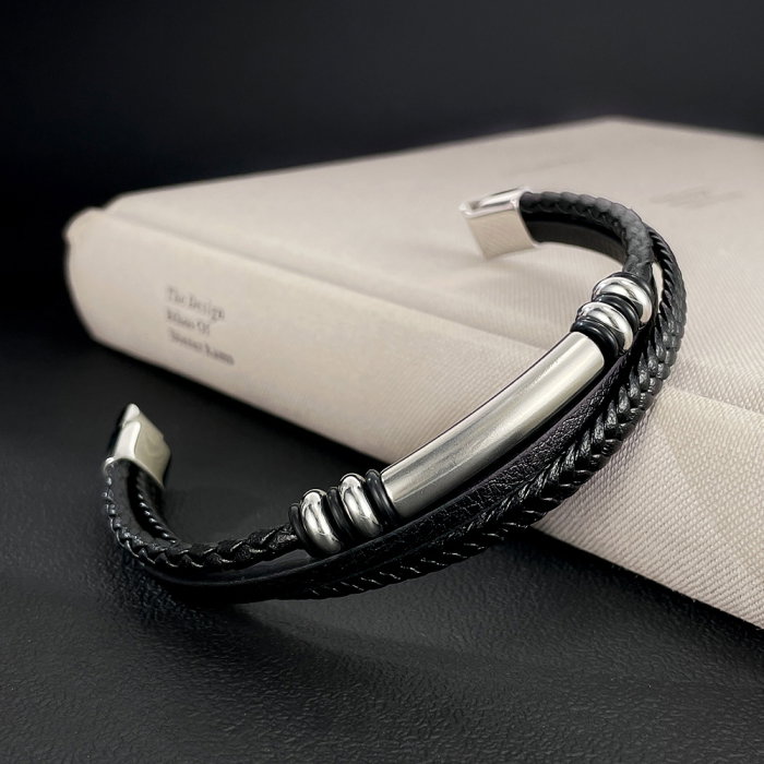 Bratara piele neagra cu placuta inox si detalii metalice – Design rafinat masculin [3]