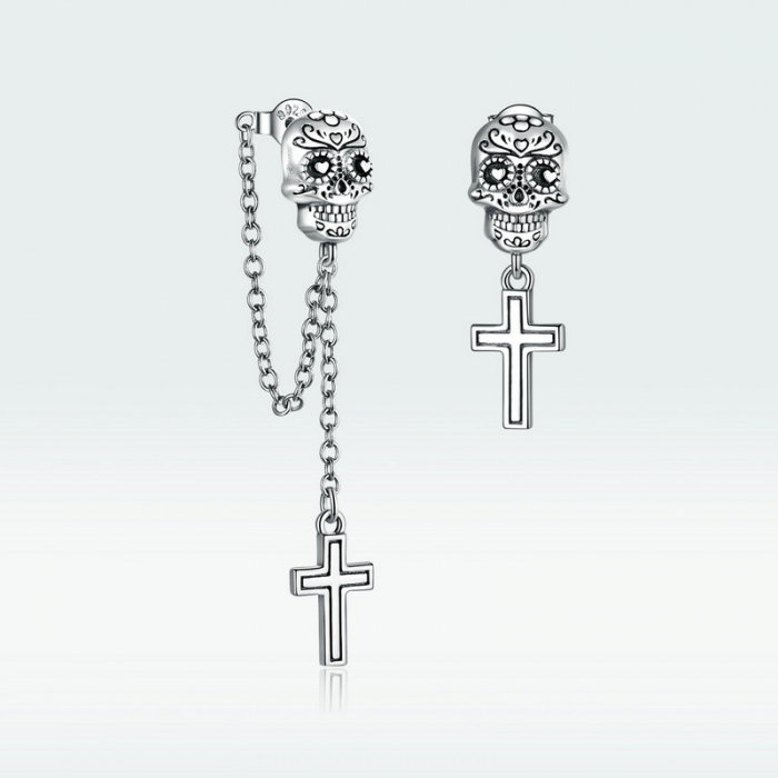 Cercei argint asimetrici cu cranii si cruci [10]