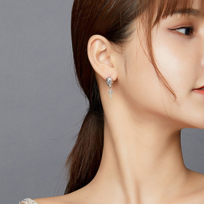 Cercei argint asimetrici cu cranii si cruci [9]