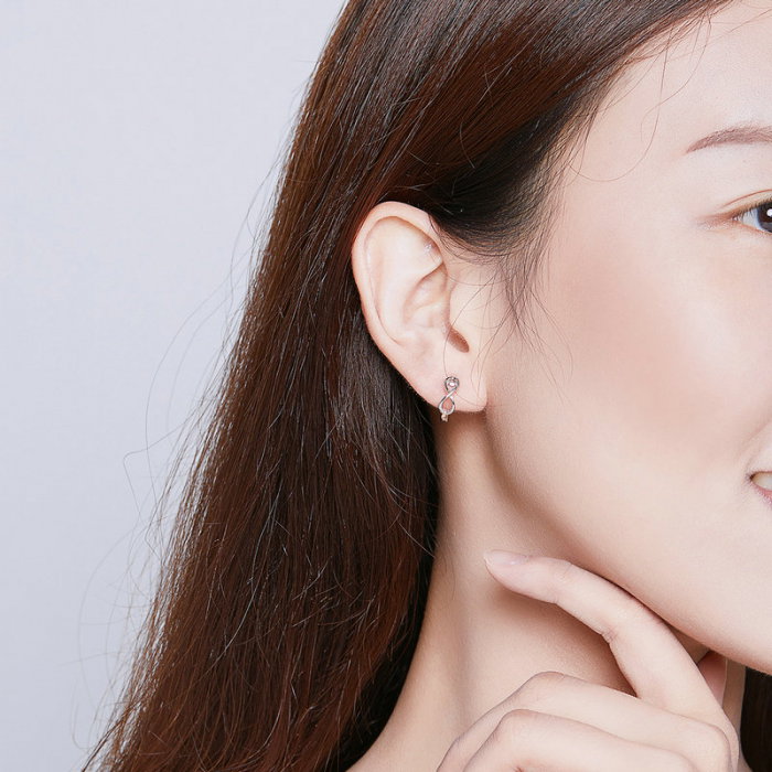 Cercei argint cu simbolul infinitului placati cu rodiu [8]