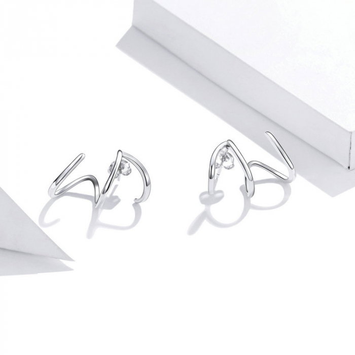 Cercei argint cu surub, pe ureche [3]