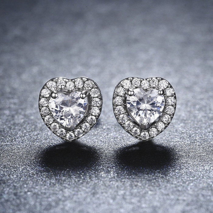 Cercei argint in forma de inima cu zirconii albe [3]