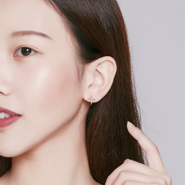 Cercei argint semicerc cu crucea moderna placati cu rodiu [6]