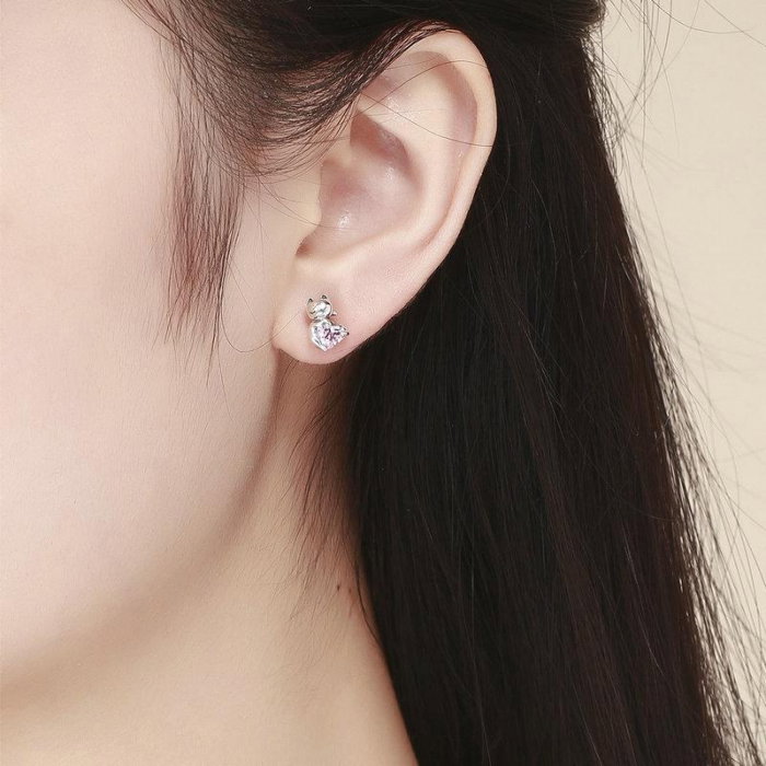 Cercei cu surub pisicuta somnoroasa cu zirconii roz [5]