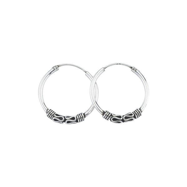 Cercei rotunzi din argint oxidat in forma de cerc cu diametru de 18 mm [1]