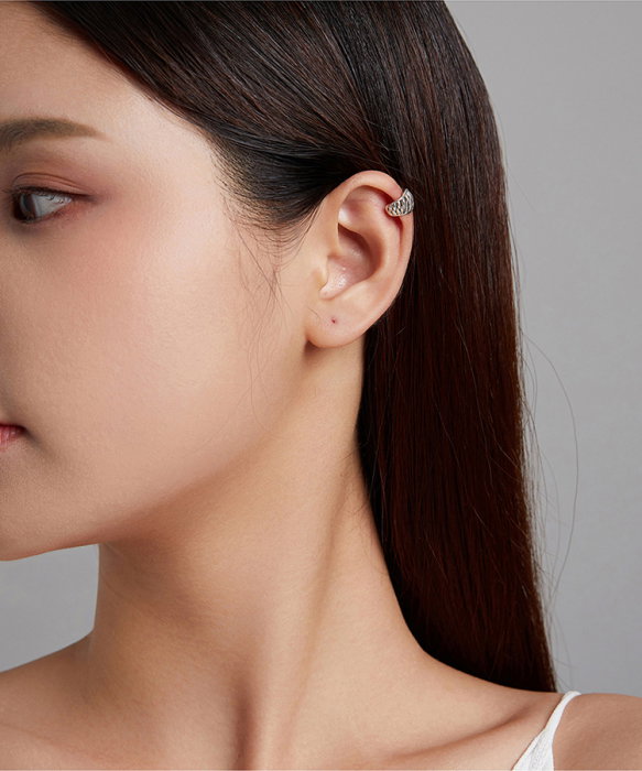 Cercel argint ear cuff cu colti, peste ureche [10]