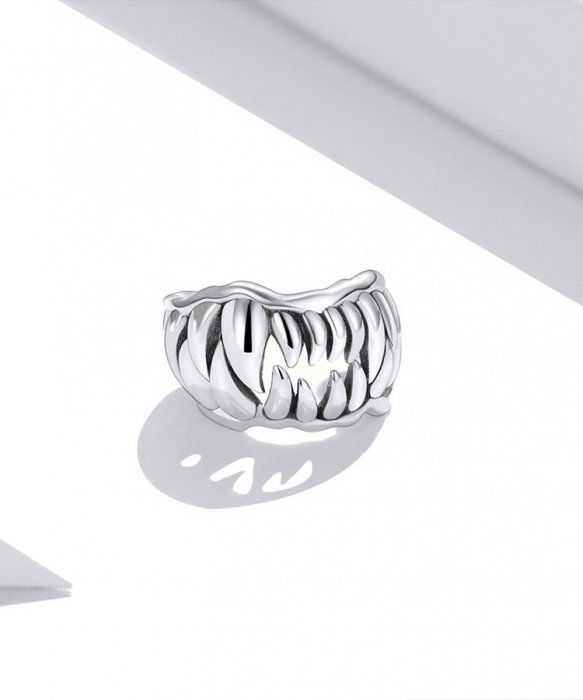 Cercel argint ear cuff cu colti, peste ureche [13]