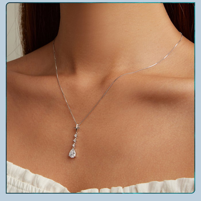 Colier argint cu steluta si zirconiu [9]