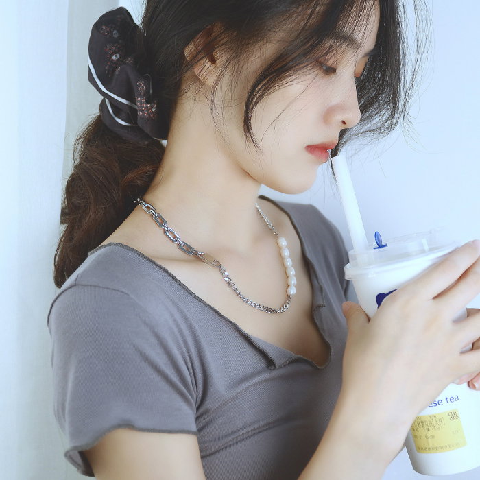 Colier din inox cu perle si lacatel [8]