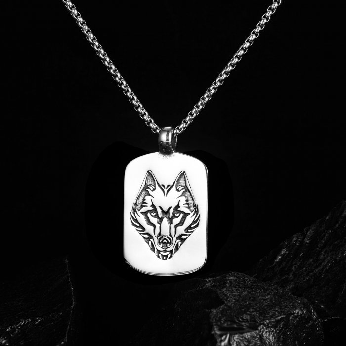 Colier inox placuta cu cap de lup [9]