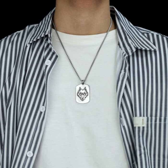 Colier inox placuta cu cap de lup [2]