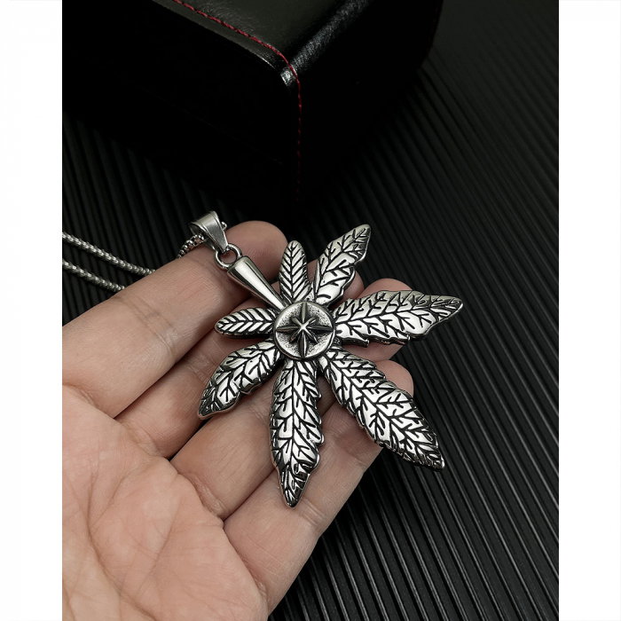 Colier inox frunza de canabis 70 cm [12]