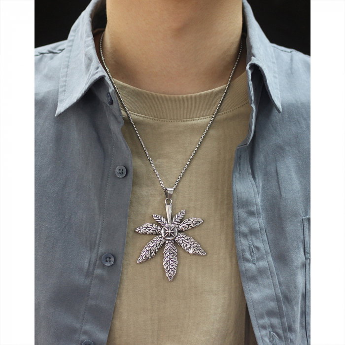 Colier inox frunza de canabis 70 cm [14]