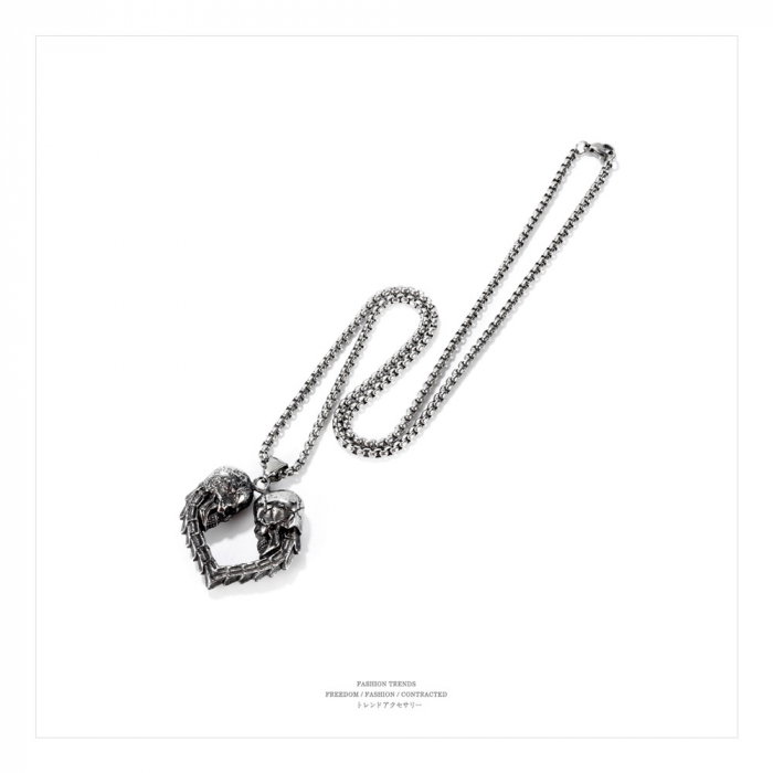 Colier inox inima cu cranii 55 cm [14]