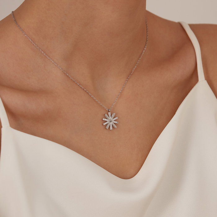 Colier inox steluta cu zirconii [4]