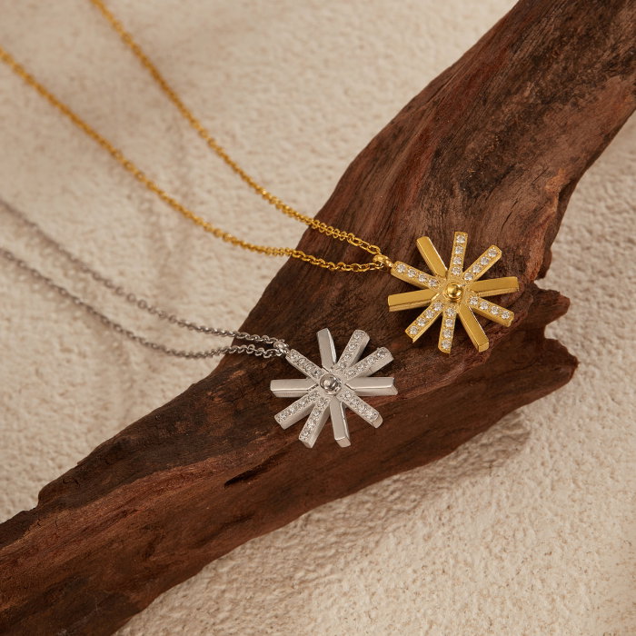 Colier inox steluta cu zirconii [9]