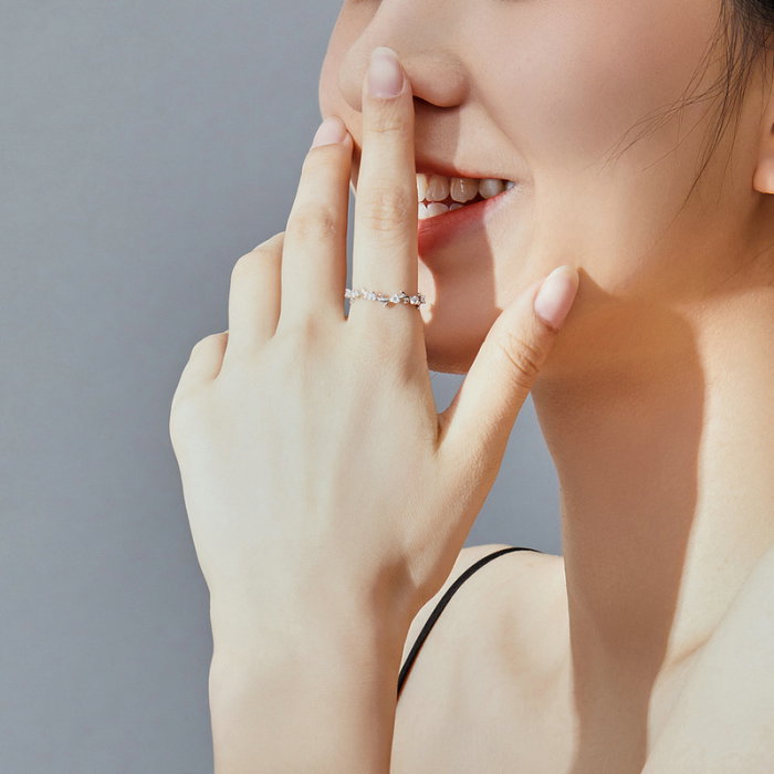 Inel argint elegant cu floricele albe [8]