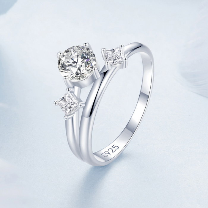 Inel argint cu trei zirconii [7]