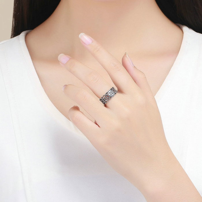 Inel reglabil din argint decupat cu flori [2]