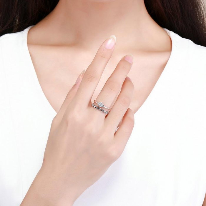 Inel argint reglabil cu flori si zirconii [2]