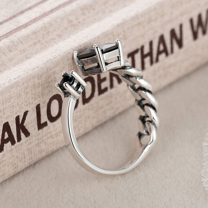 Inel argint reglabil cu franghie si zirconii negre [4]