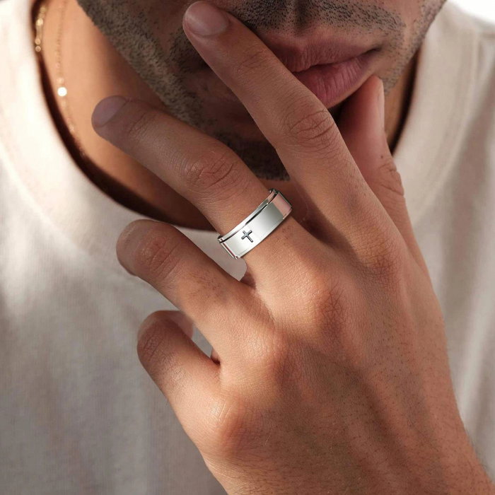 Inel inox antistres negru cu cruce [2]