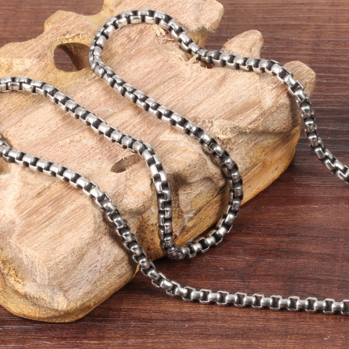 Lant inox cubic de 2 mm latime si 55 cm lungime [2]