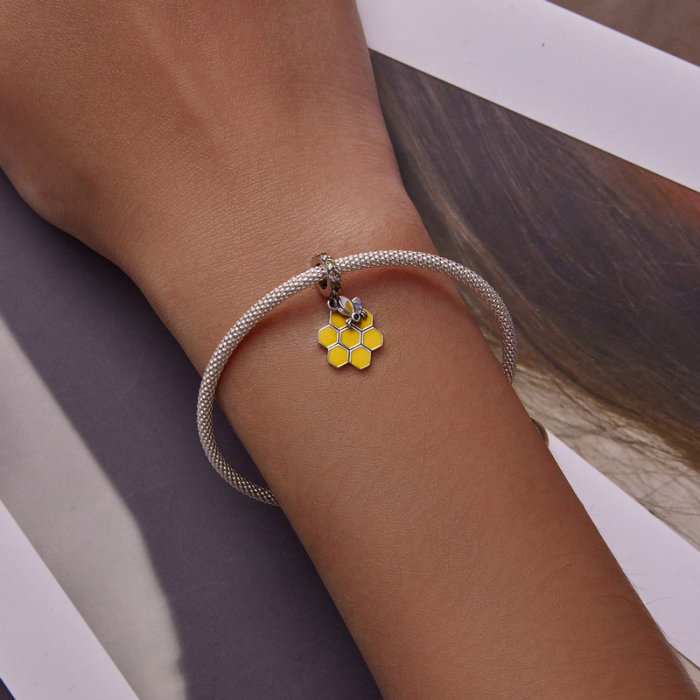 Pandantiv argint fagure si albina [5]