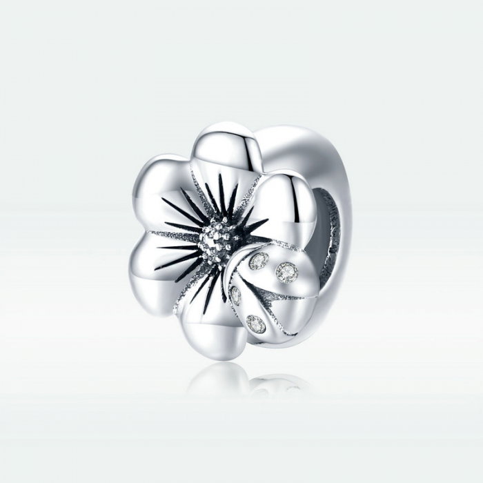 Pandantiv argint floare cu gargarita [5]