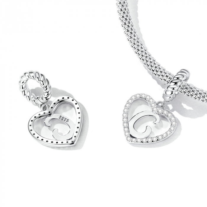 Pandantiv argint inima si litera C [3]