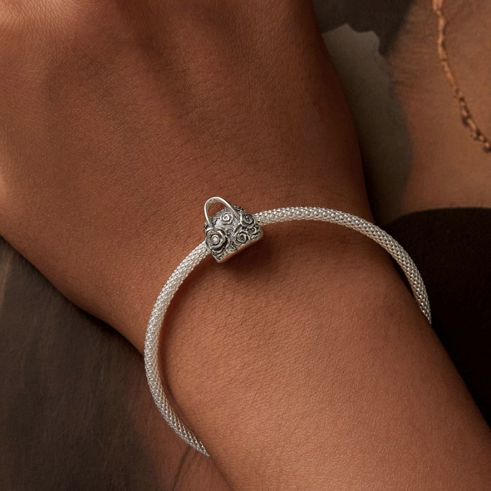 Pandantiv argint gentuta cu trandafiri [3]