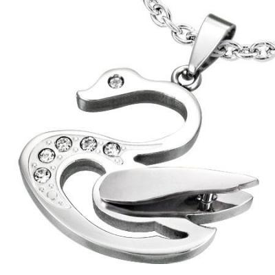 Pandant otel inox in forma de lebada cu zirconii