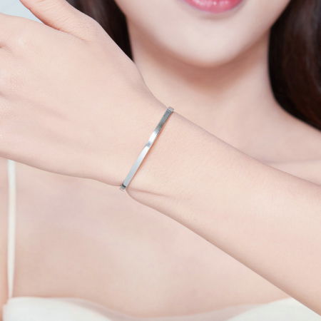 Bratara din argint cu mesajul Nothing is Impossible [1]