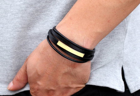 Bratara piele naturala cu elemente si inchizatoare din inox auriu