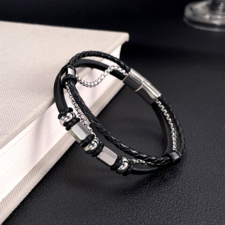 Bratara piele neagra cu lant inox si elemente metalice – Stil modern masculin [10]