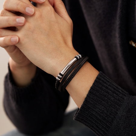 Bratara piele neagra cu placuta inox si detalii metalice – Design rafinat masculin [1]