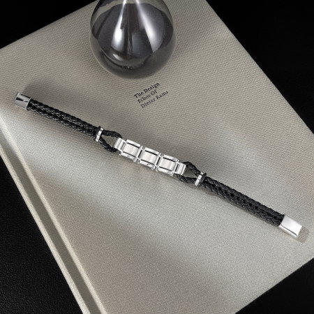 Brățară piele neagră împletită cu segmente metalice din inox – Echilibru între forță și rafinament [9]