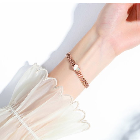 Bratara plasa inox aurie cu inimioara – Rafinament si feminitate moderna [1]