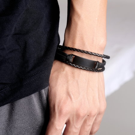 Bratara tripla din piele si aliaj cu placuta argintie [6]